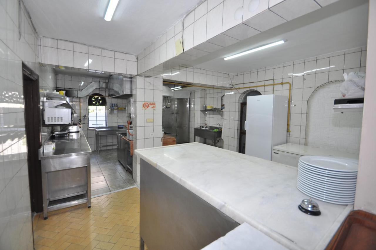 Defne & Zevkim Hotel Мармарис Екстериор снимка