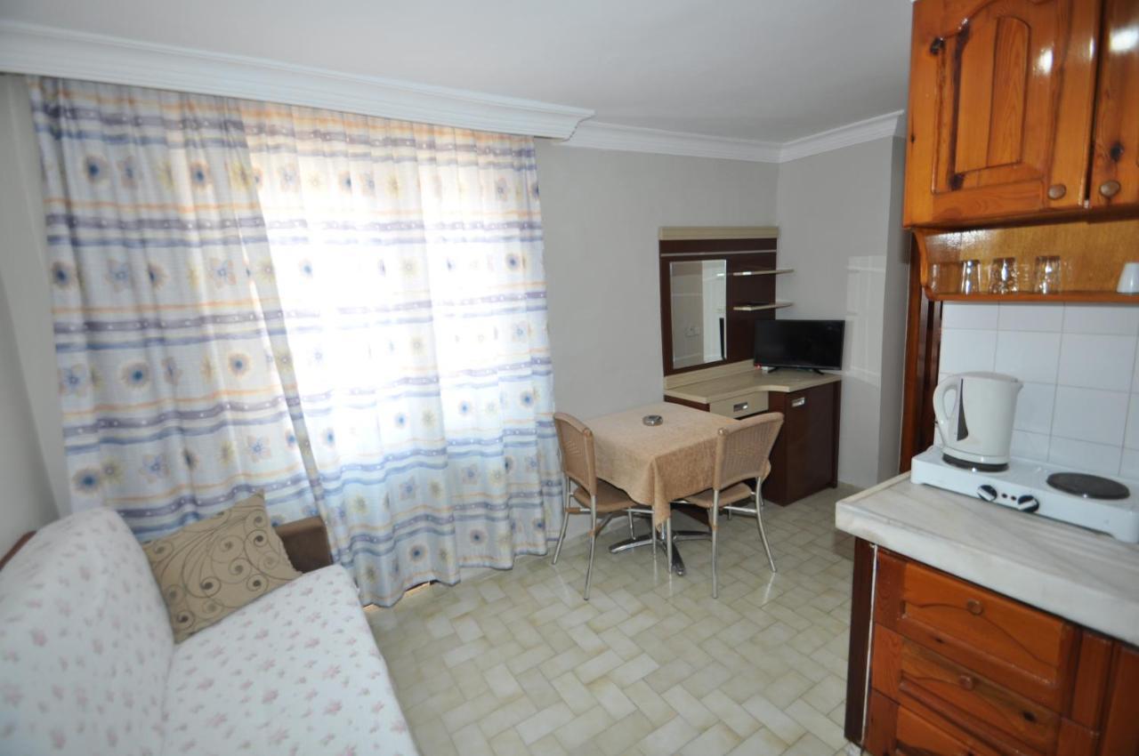 Defne & Zevkim Hotel Мармарис Екстериор снимка