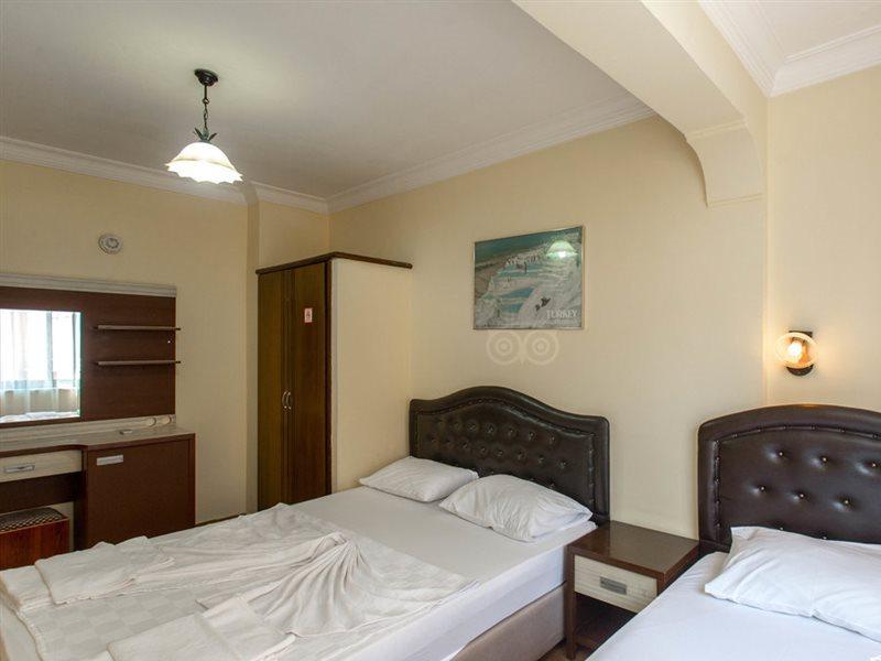 Defne & Zevkim Hotel Мармарис Екстериор снимка